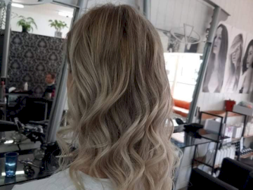 XS Cuts Hair Voucher Colour and Cut