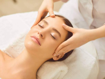 1 hour Facial & Lash tint